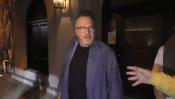 Tom Arnold Nazi Trump